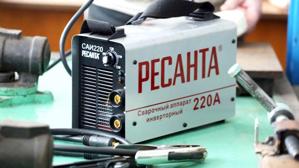 Сварочный аппарат инверторный "Ресанта" 220