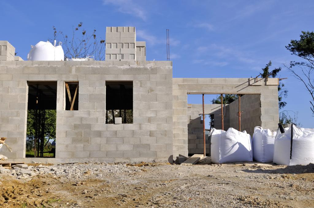 как дешево построить дом из блоков